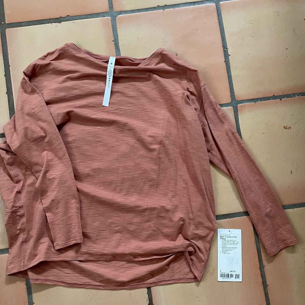Lululemon Back In Action Long Sleeve